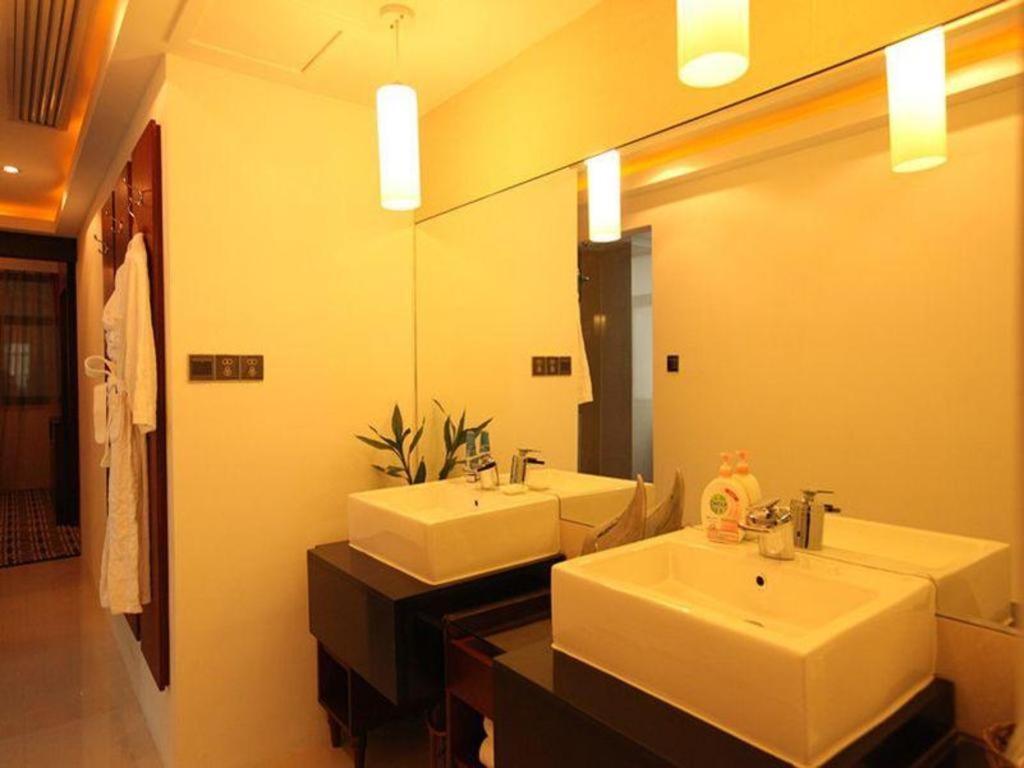 Hotel Elegance Bund