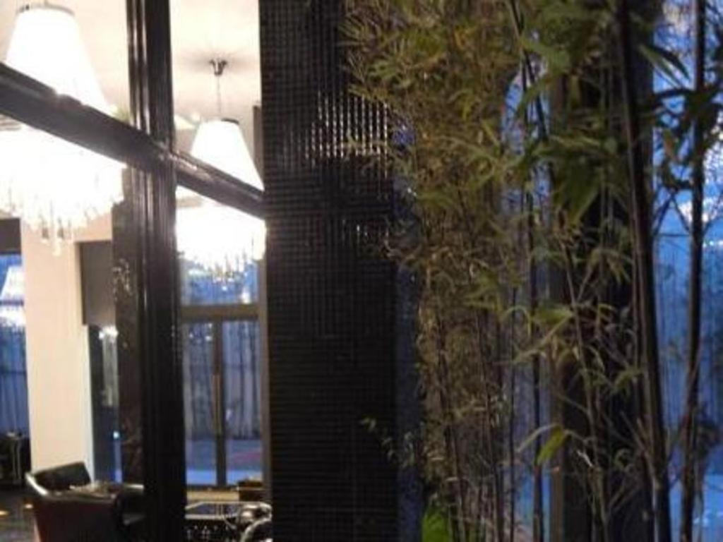 Elegance Bund Hotel 3*