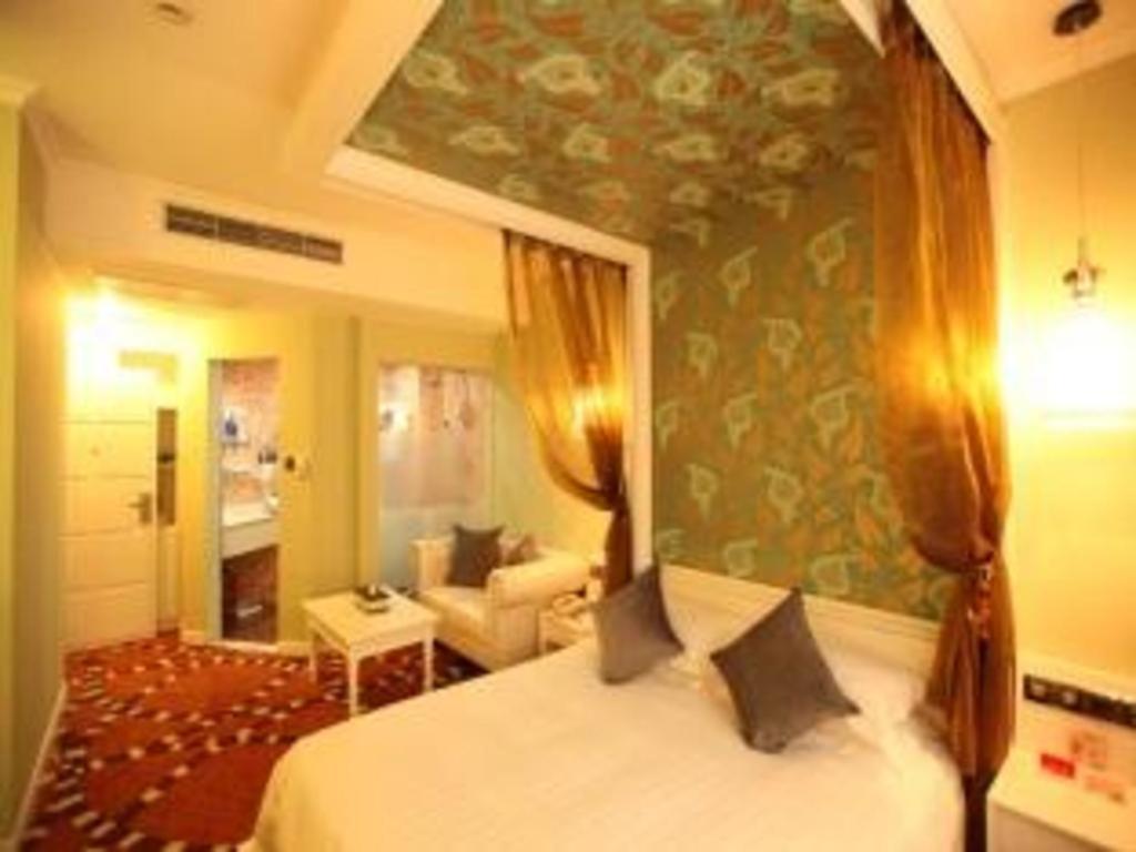 Elegance Bund 3* Shanghai