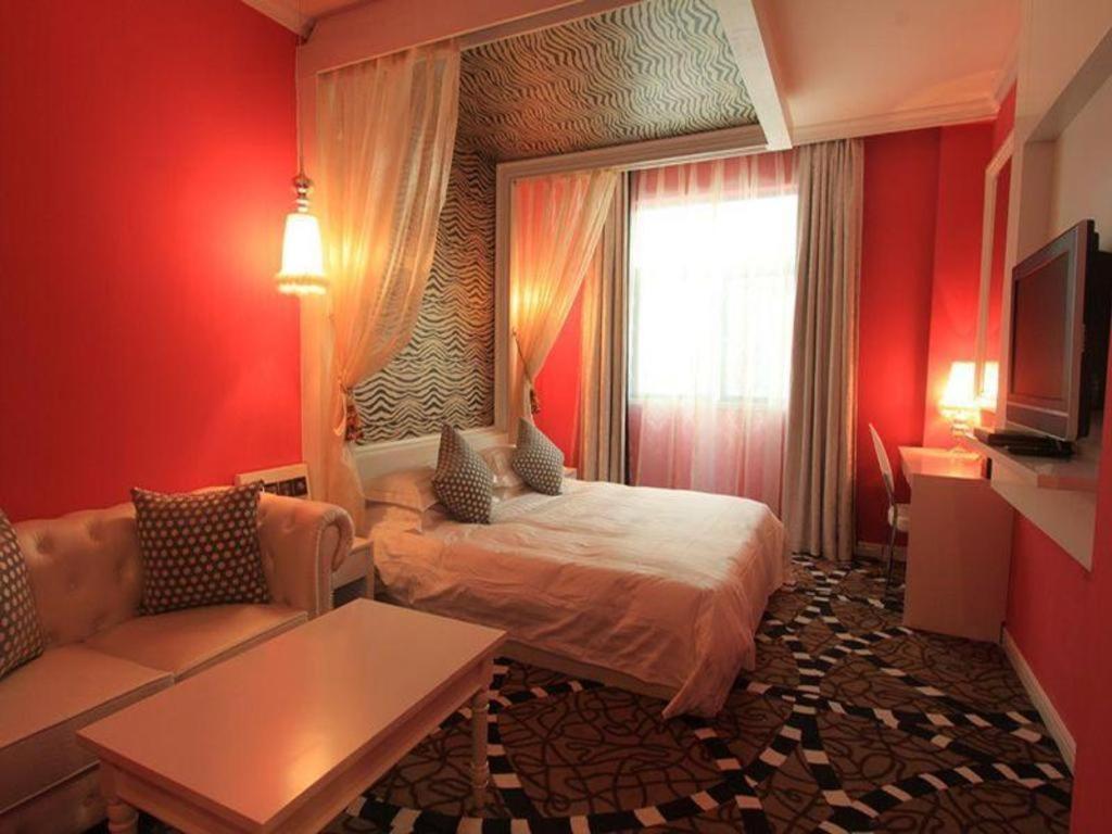 Elegance Bund Hotel