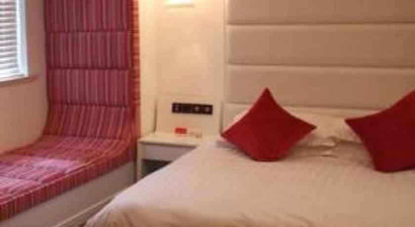 Elegance Bund Hotel 3*