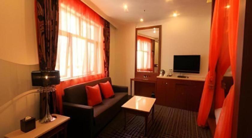 Hotel Elegance Bund