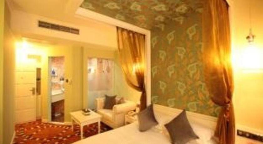 Elegance Bund Hotel 3*